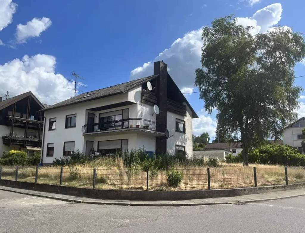 Immobilie in Trippstadt - KL - Trippstadt, 3-Parteienhaus mit großem Grundstück - Bild 0