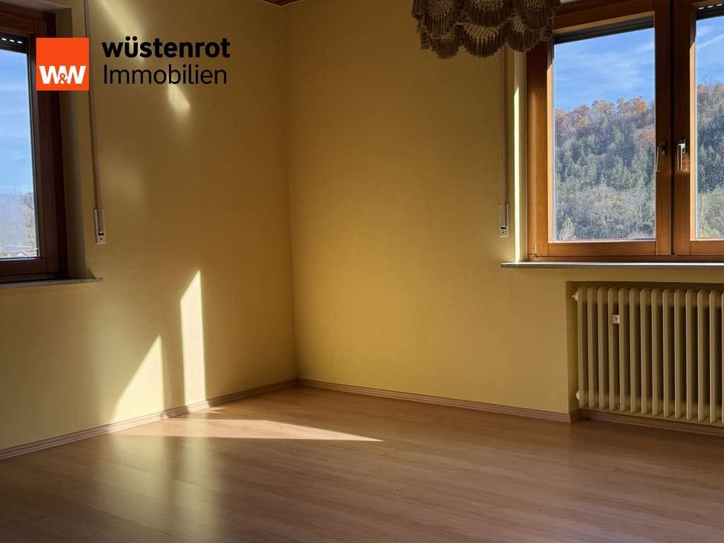 Immobilie in Sulz am Neckar - Entschleunigt leben: Ihr Rückzugsort mit Balkon und Aussicht - Bild 3