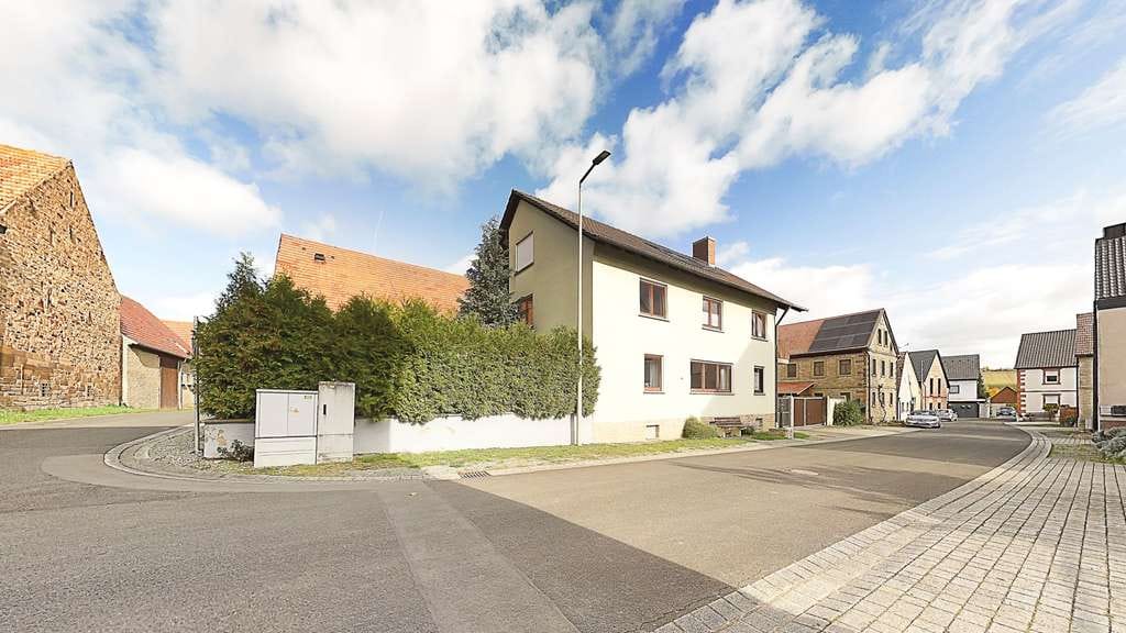 Immobilie in Volkach - Ein Zuhause mit Raum für Ideen - Bild 1