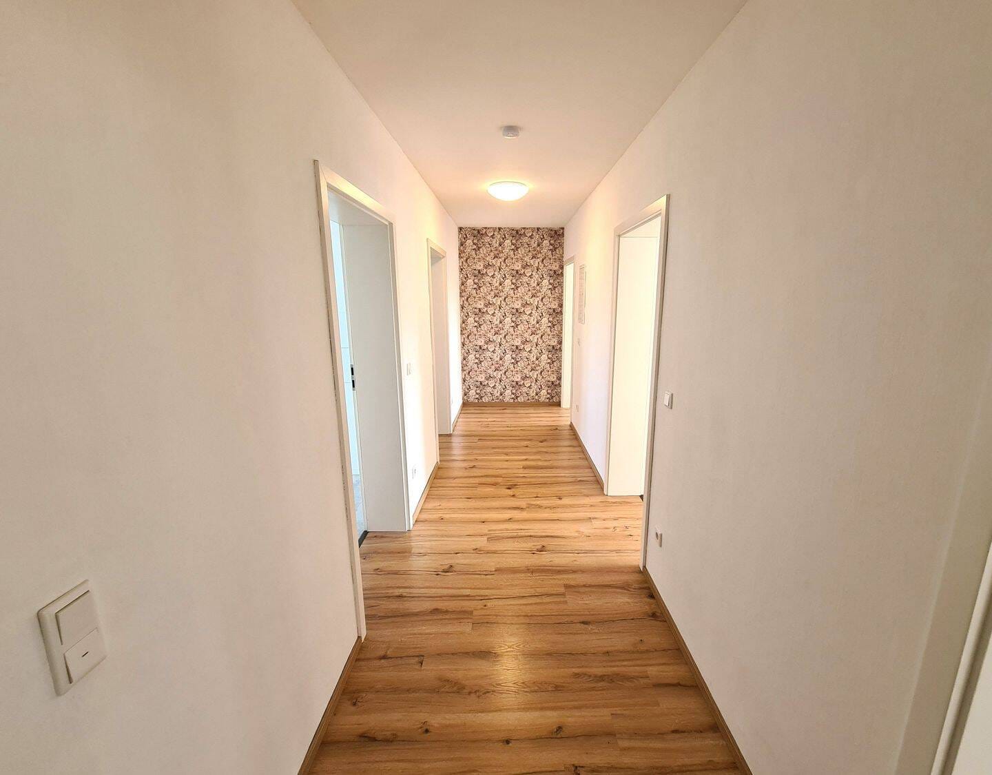 Immobilie in Ahlen - Provisionsfrei vom Eigentümer in der Innenstadt, eine sehr gepflegte 4-Zimmerwohnung im 2.OG eines 3-Familienhauses. - Bild 0