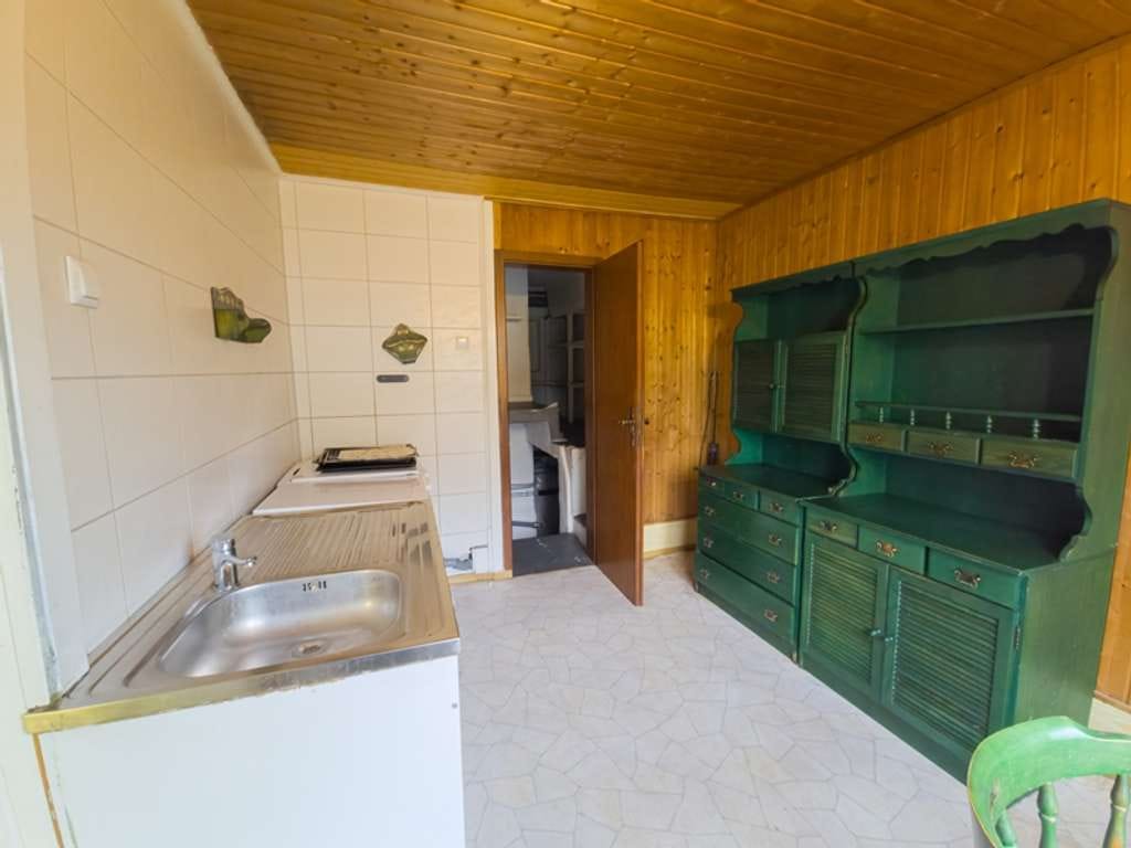 Immobilie in Schenefeld - westimmobilien: Forme Überholtes zum Traum... Teilsaniertes Reihenmittelhaus mit viel Potenzial - Bild 2