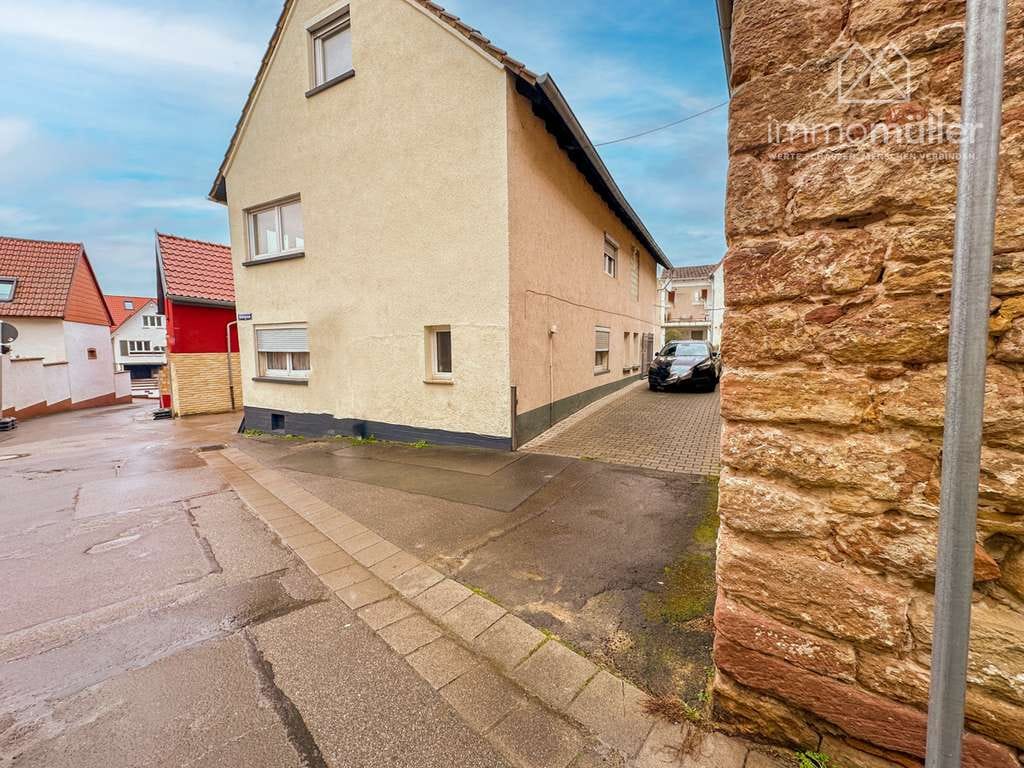 Immobilie in Kirchheim an der Weinstraße - Kapitalanlage oder Eigennutzung: Drei Wohneinheiten in attraktiver Lage! - Bild 1
