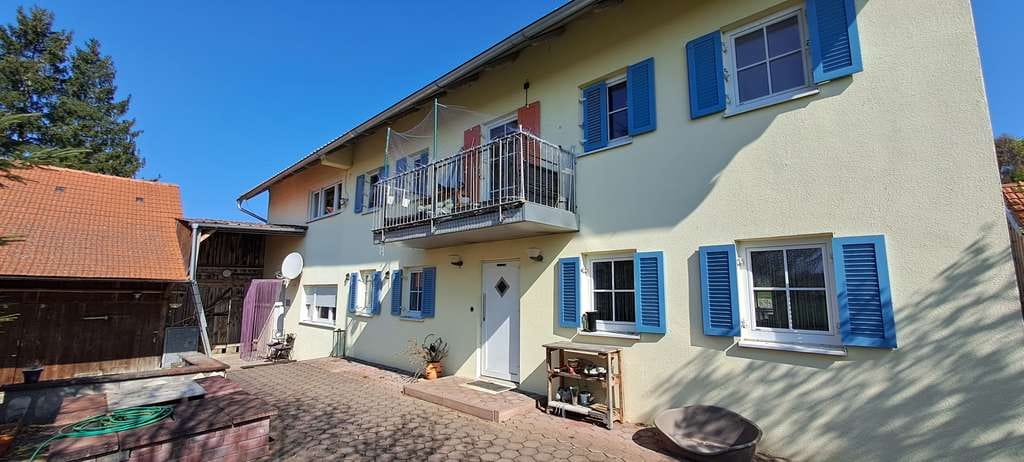 Immobilie in Neufraunhofen - EEK A: Großes Einfamilienhaus mit Anbau  und 5.600qm Grund in absoluter Alleinlage Nähe Velden! - Bild 2