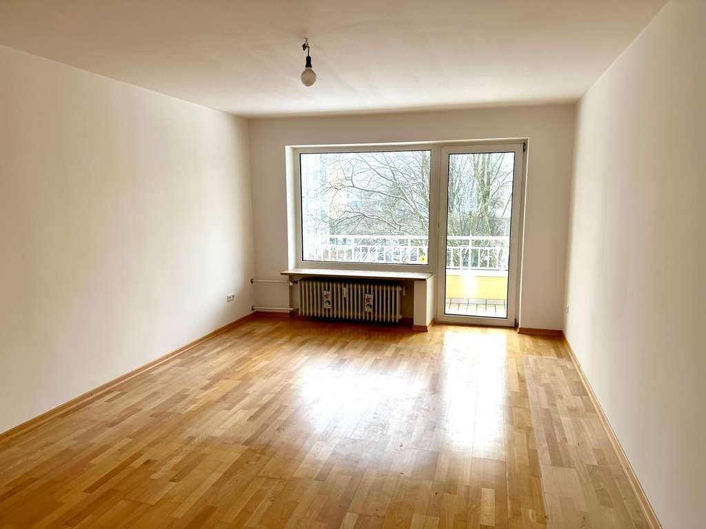 Immobilie in Oberschleißheim - Attraktive 2,5-Zimmer-Wohnung in ruhiger Lage von Oberschleißheim - Bild 1