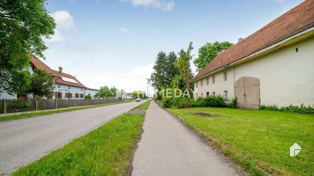 Immobilie in Karlskron - Einzigartige Gelegenheit: Bauernhaus mit ca. 201 m² Wohnfläche auf 1.000 m² Grundstück - Bild 4