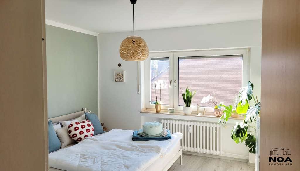 Immobilie in Dinslaken - Gut vermietete, helle 4-Zimmer-Wohnung inkl. eigener Garage in  Dinslaken-Hiesfeld - Bild 0