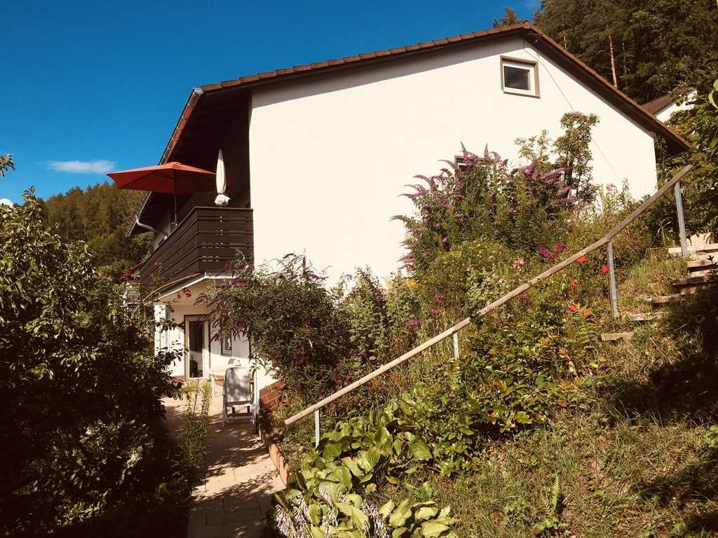 Immobilie in Trebgast - Ein Zuhause mit Raum zum Wohlfühlen für die ganze Familie - 
Großes Einfamilienhaus nahe dem idylli - Bild 4