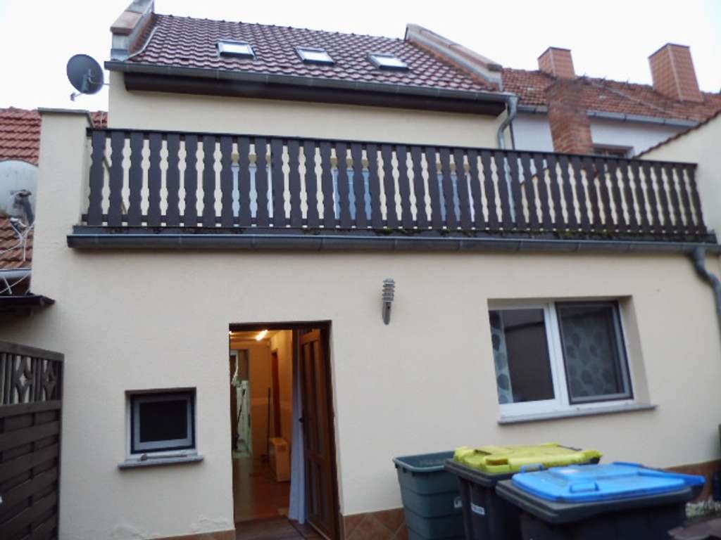 Immobilie in Artern - Einfamilienreihenhaus mit Anbau (Stadthaus) in ruhiger Lage von Artern - Bild 1