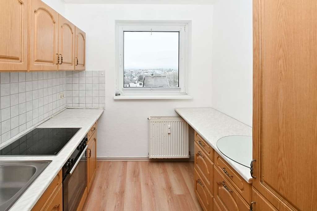 Immobilie in Clausthal-Zellerfeld - Helle 4-Zimmer-Wohnung mit Balkon und schönem Ausblick... - Bild 2