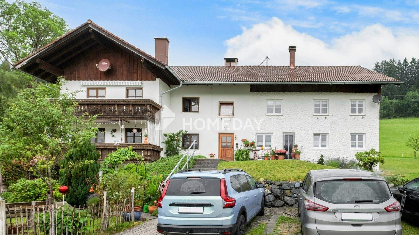 Immobilie in Missen-Wilhams - Lichtdurchflutete Vier-Zimmer-Wohnung mit ländlichem Flair und Weitblick - Bild 0