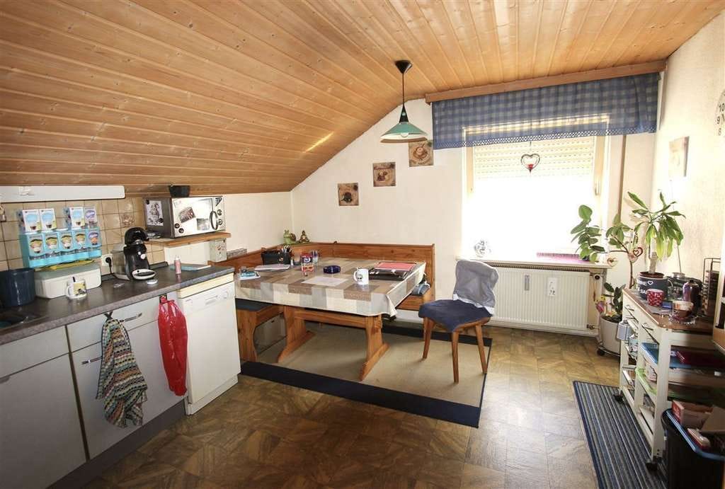 Immobilie in Germaringen - *TOP Angebot* Wunderschöne DG-Wohnung         In einem 3-Fam. Haus - Bild 0