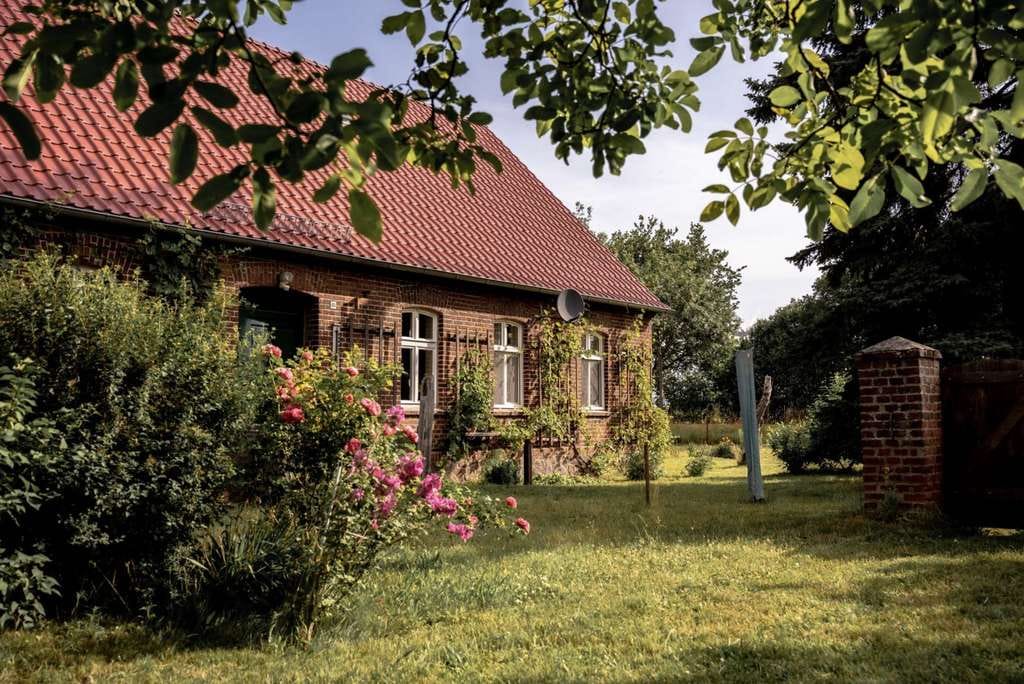 Immobilie in Wusterhausen/Dosse - Gartenhaus Dessow | Alleinlage | Top-bewertete Ferienimmobilie (als Wohnhaus nutzbar) | 1h Berlin - Bild 2