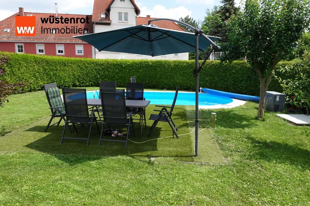 Immobilie in Neustadt an der Orla - Charmante Doppelhaushälfte mit Pool, Wärmepumpe und viel Platz für die Familie - Bild 3
