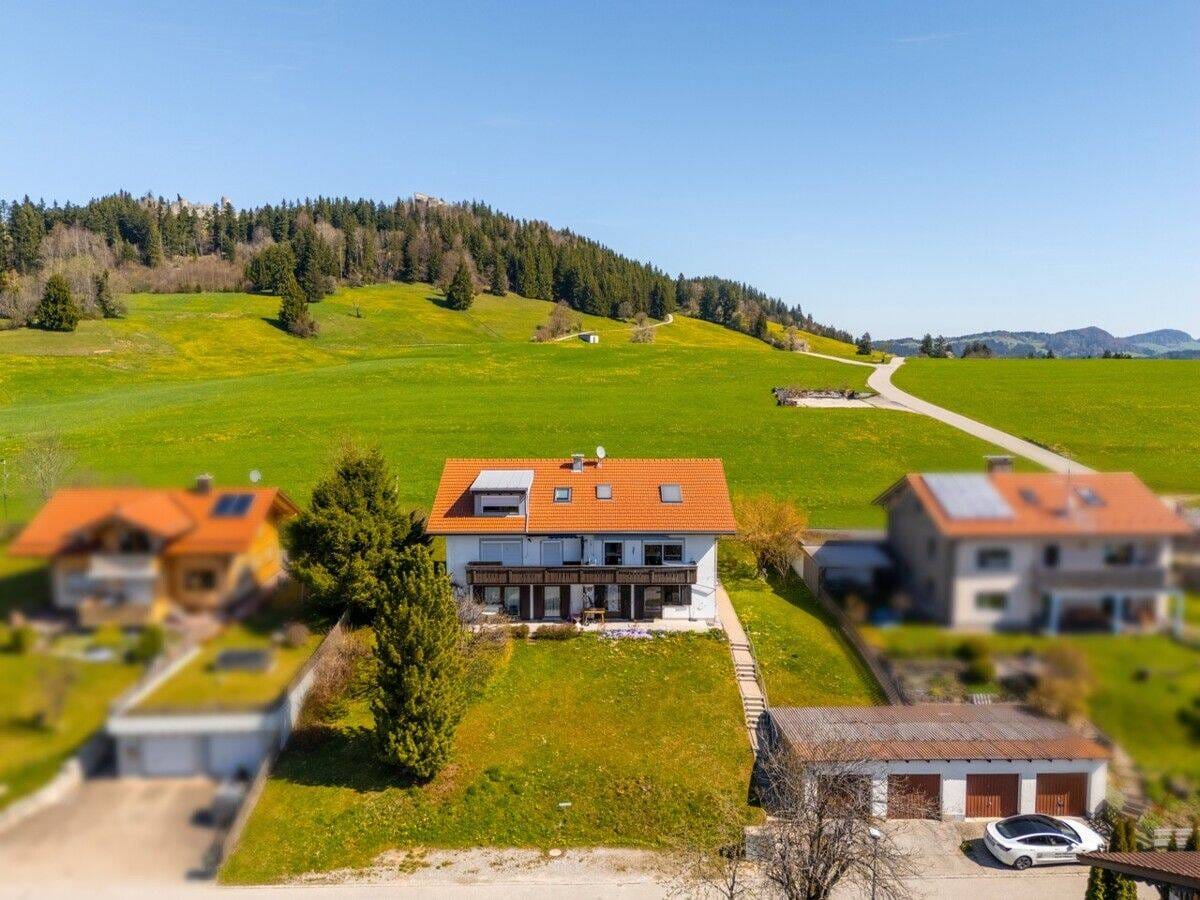 Immobilie in Eisenberg - Vermietete 3-Zimmerwohnung in Eisenberg-Zell mit schönem Ausblick, ca. 3% Rendite - Bild 2