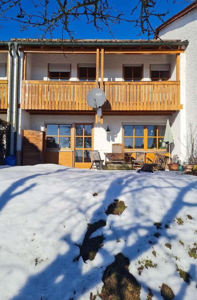 Immobilie in Salzweg - Hier wohnt Ihr Herz!
Tolles, sonniges und bezahlbares Wohlfühlhaus mit Garten, Garage und Aussicht. - Bild 4