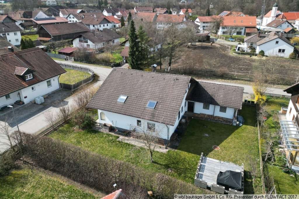 Immobilie in Fuchstal - ***Großzügig*** Charmantes Zweifamilienhaus auf dem Land - Bild 1
