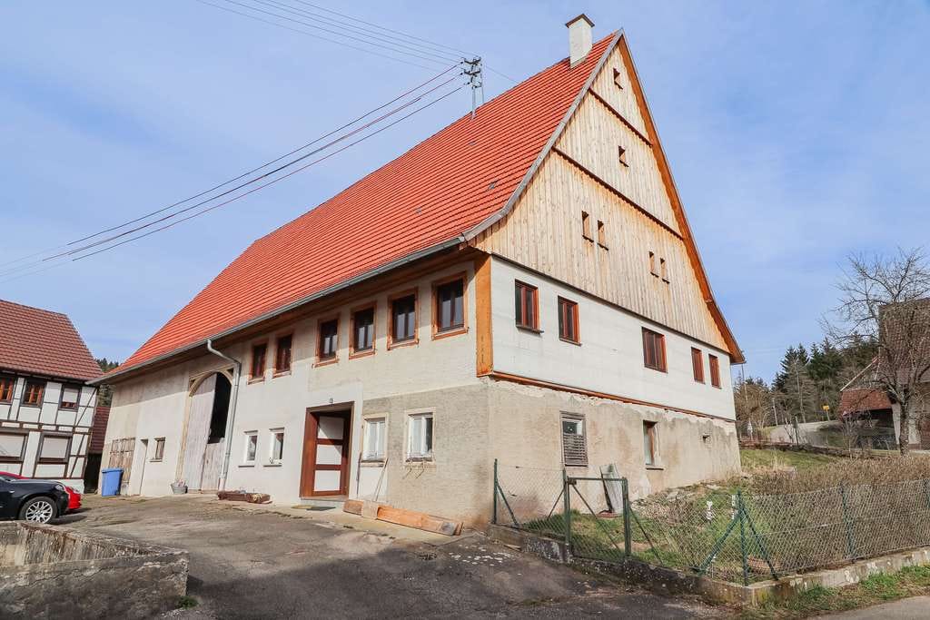 Immobilie in Dietingen - Historisches Bauernhaus aus dem 16. Jahrhundert mit Scheune, Werkstatt & großem Grundstück - Bild 0