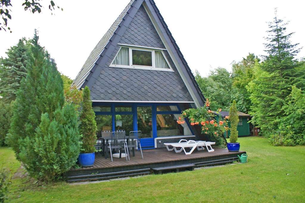 Immobilie in Damp - Zeltdachhaus mit viel Platz zu verkaufen - Bild 0
