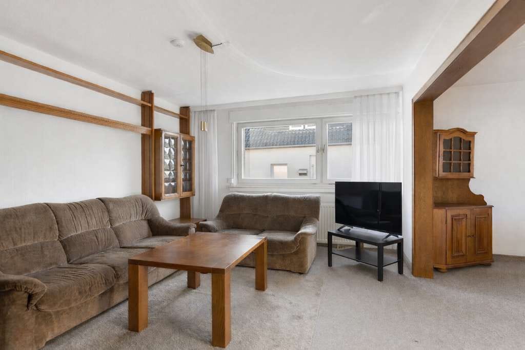 Immobilie in Schlangen - Einfamilienhaus in ruhiger Lage von Schlangen
mit großen Grundstück - Bild 4