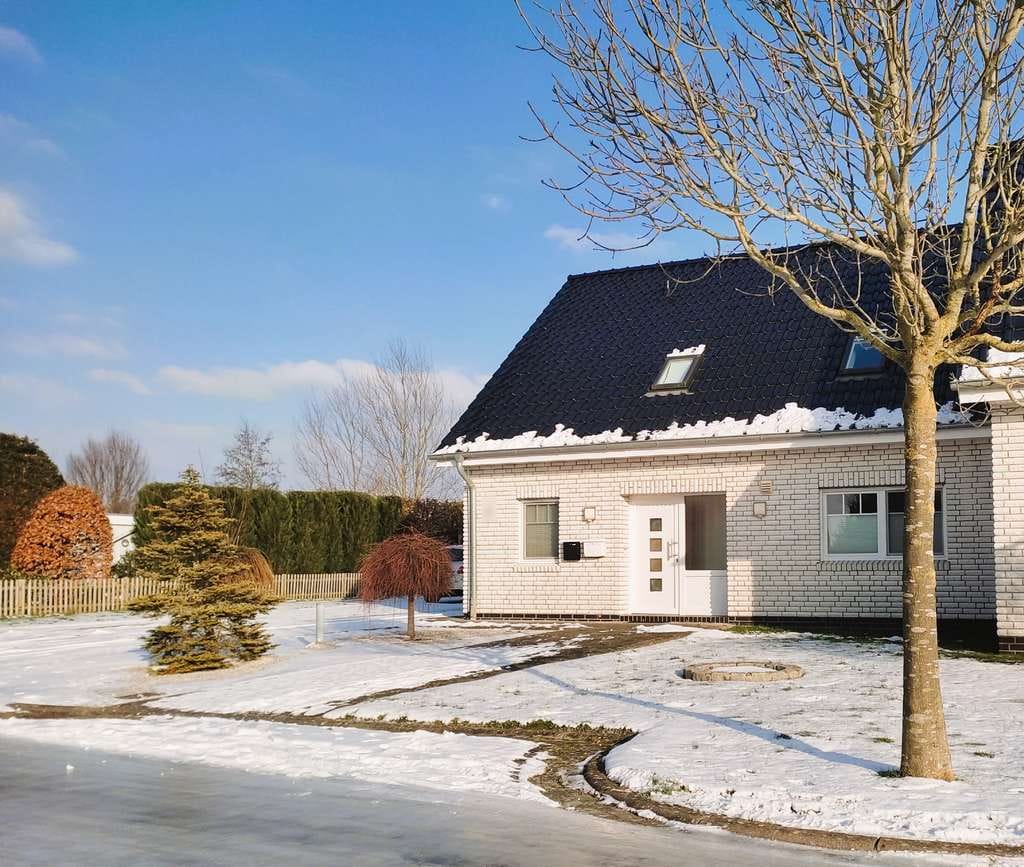 Immobilie in Leezdorf - Heute Einfamilienhaus, morgen Zweifamilienlösung - Doppelhaushälfte mit maximaler Flexibilität - Bild 1