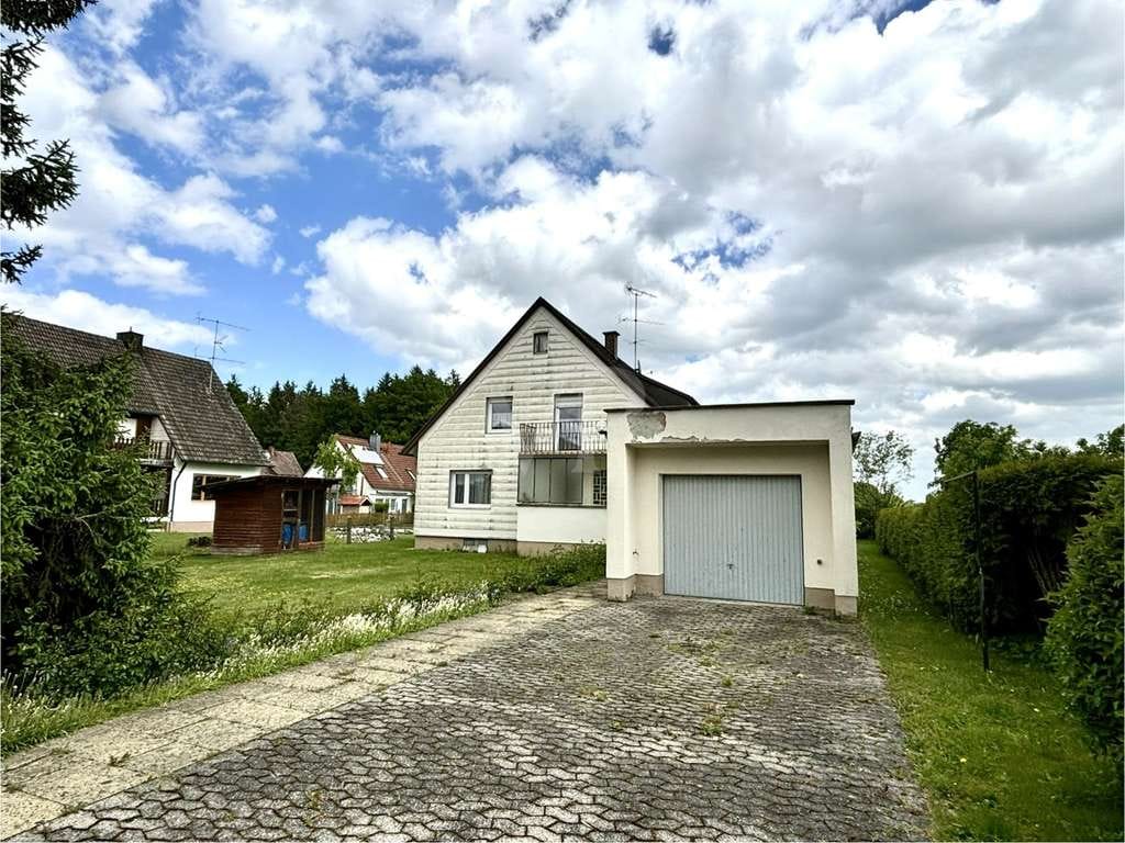 Immobilie in Odelzhausen - Angebotsverfahren: Großzügiges Grundstück mit Altbestand – attraktiv für Sanierung oder Neubau - Bild 1