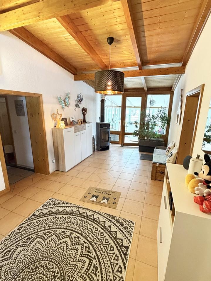 Immobilie in Auerbach in der Oberpfalz - Einfamilienhaus mit Turmpavillon - Viel Wohnraum für Ihren Wohntraum - Bild 0