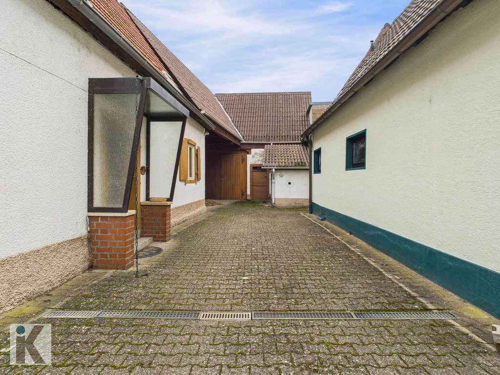 Immobilie in Schifferstadt - Sanierungsbedürftiges Haus mit Scheune im Herzen von Schifferstadt! - Bild 1