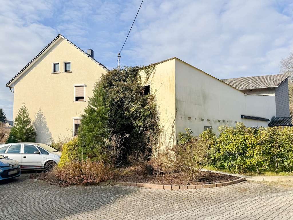 Immobilie in Hattert - Bauernhaus als Hofstätte mit Nebengebäuden in unmittelbarer Nähe zu Hachenburg! - Bild 2