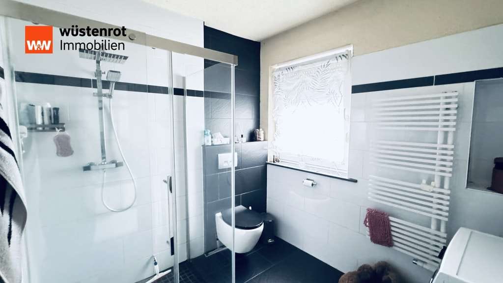 Immobilie in Drebkau - WOW - Hier werden Wohnträume wahr - 2 tolle Wohneinheiten-umfangreich saniert,Kamin,Garage,Keller!! - Bild 4