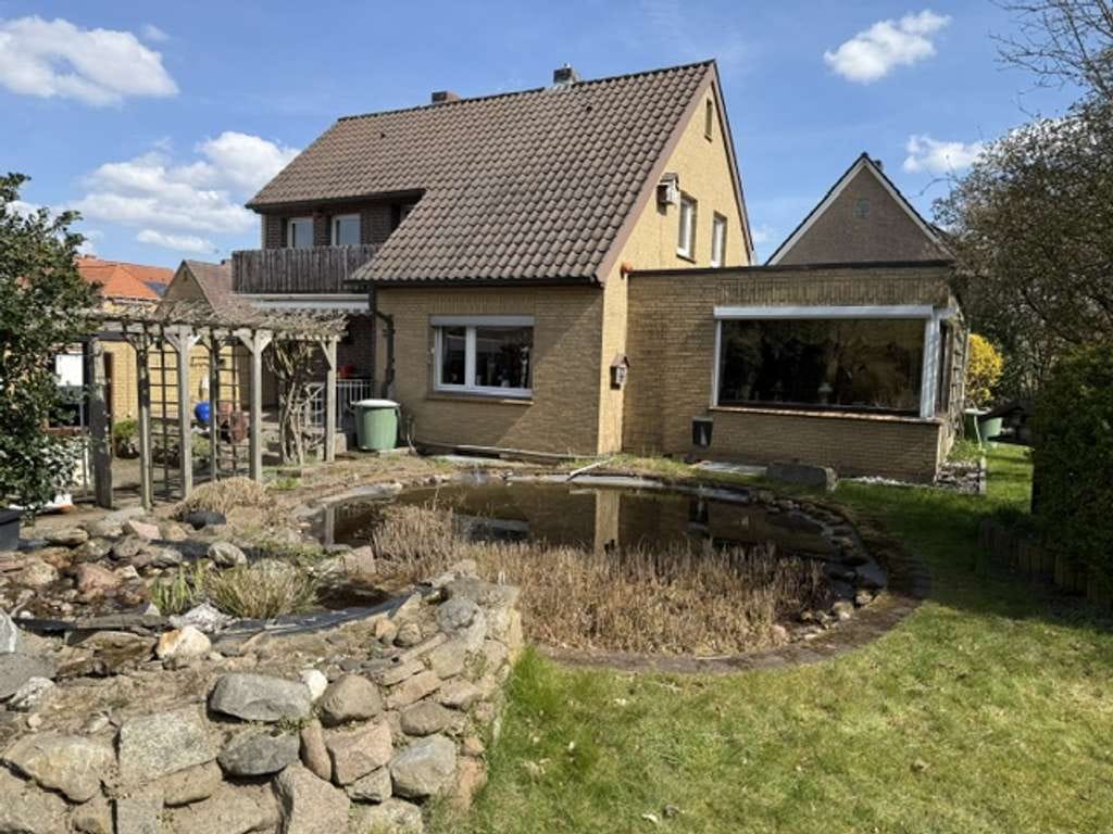 Immobilie in Ebstorf - Freistehendes Einfamilienhaus mit Potential - Bild 1