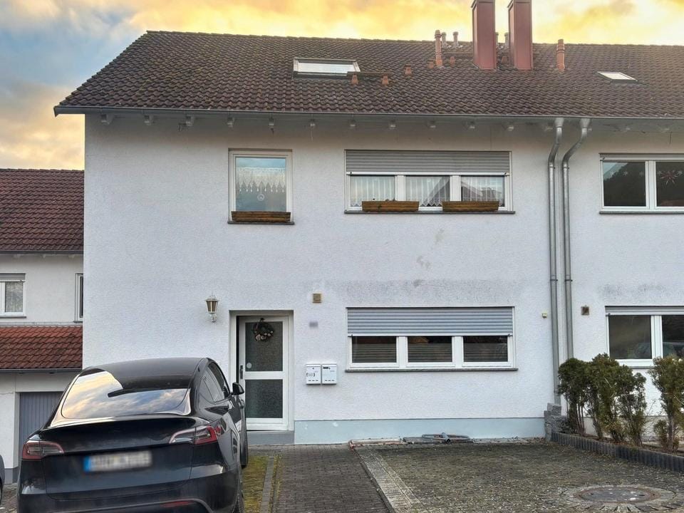Immobilie in Plaue - Charmante Maisonettewohnung in familienfreundlicher Lage von Plaue – sofort bezugsfrei - Bild 0