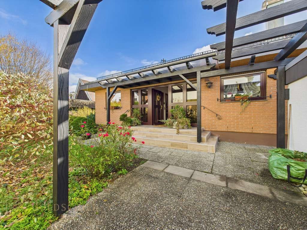 Immobilie in Zell unter Aichelberg - Charmanter Bungalow auf ca. 1.112 m² Grundstück – viel Platz und Potenzial in ruhiger Lage - Bild 2