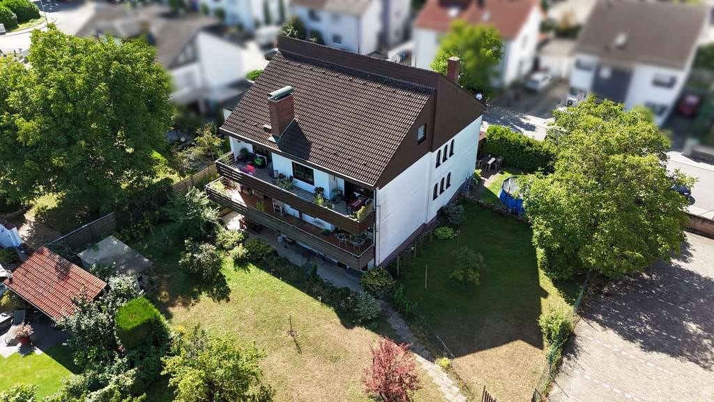 Immobilie in Sandhausen - Großzügiges 3-Familienhaus in ruhiger Lage mit Ausbaupotenzial im DG +1 WE - Bild 3