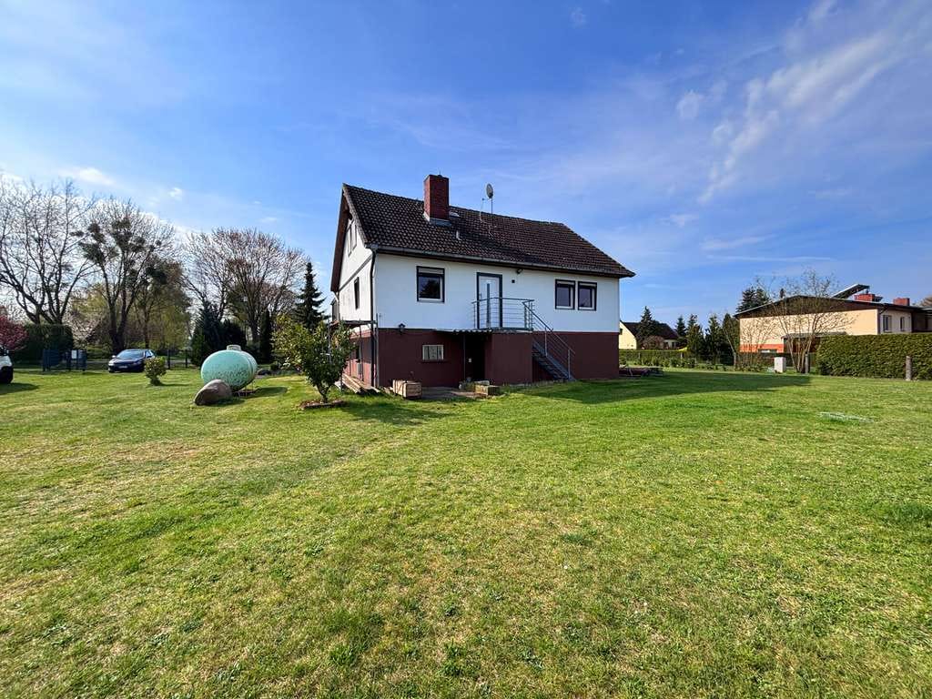 Immobilie in Hohenberg-Krusemark - Freistehendes Einfamilienhaus mit Ausbaupotenzial und großem Grundstück - Bild 1