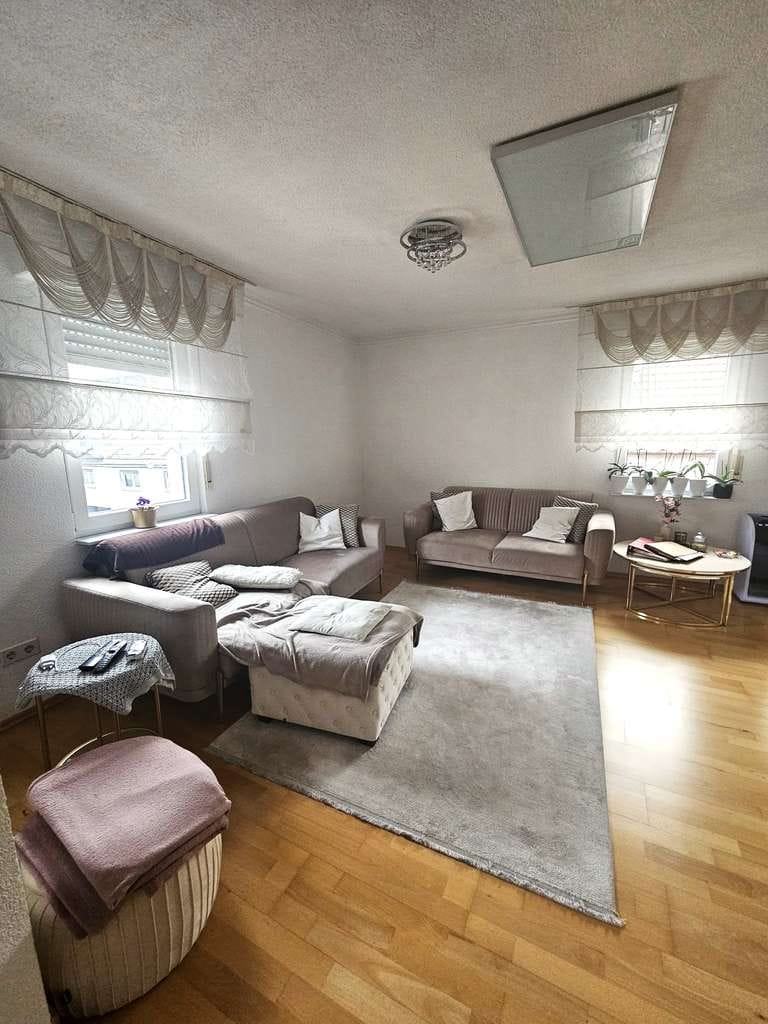 Immobilie in Kirchheim am Neckar - Charmantes freistehendes 3 Familienhaus in Kirchheim am Neckar - Bild 0