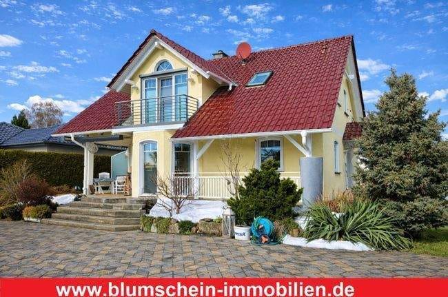 Immobilie in Kirchheilingen - *Hervorragendes Einfamilienhaus mit riesigem Gartengrundstück und Doppelgarage* - Bild 0