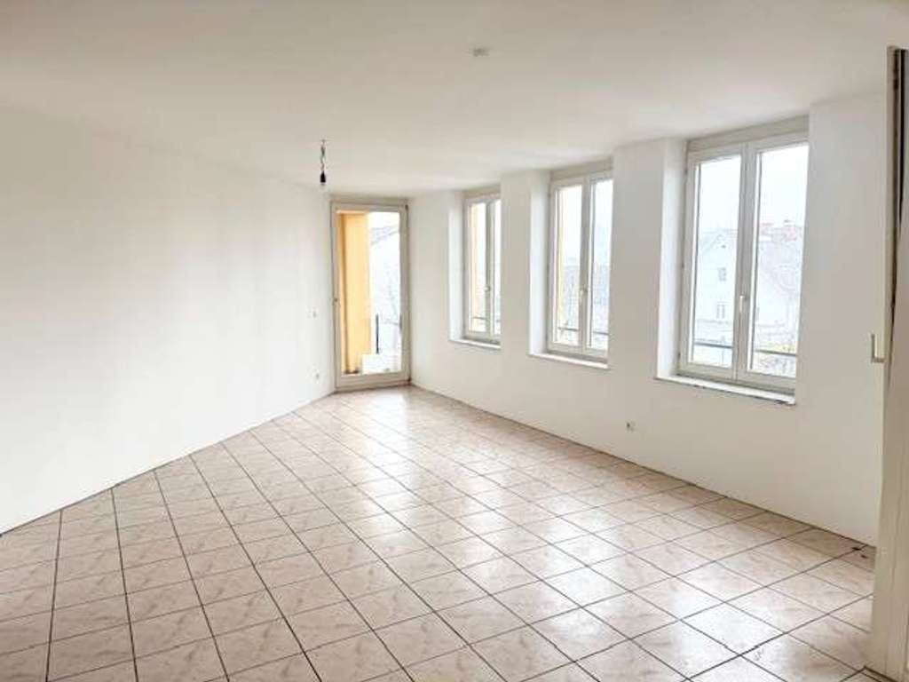 Immobilie in Gauting - *** Schöne, helle 2-Zimmer-Wohnung mit zwei Balkonen - Aufzug, Garage - sofort bezugsfrei *** - Bild 2