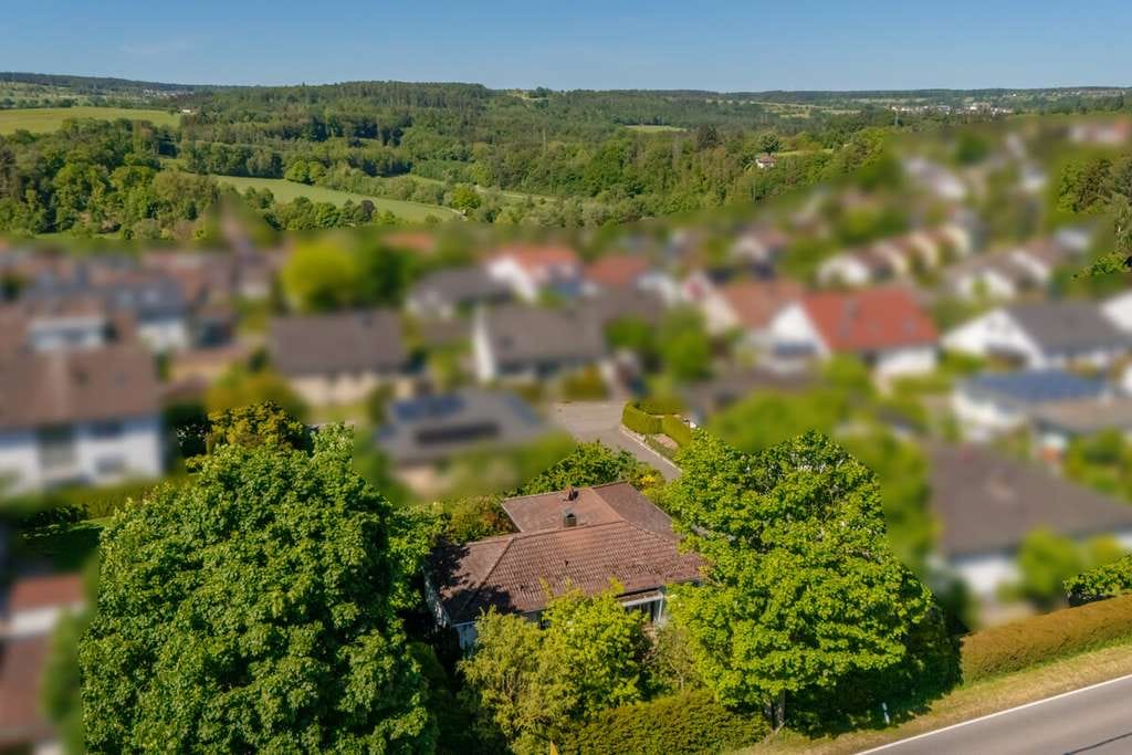 Immobilie in Tiefenbronn - Winkelbungalow in bester Lage! - Bild 4
