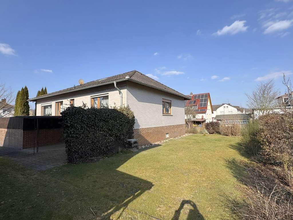 Immobilie in Rotenburg an der Fulda - Bungalow auf kleinem pflegeleichten Grundstück oder Alternative zur Eigentumswohnung mitten in Roten - Bild 3