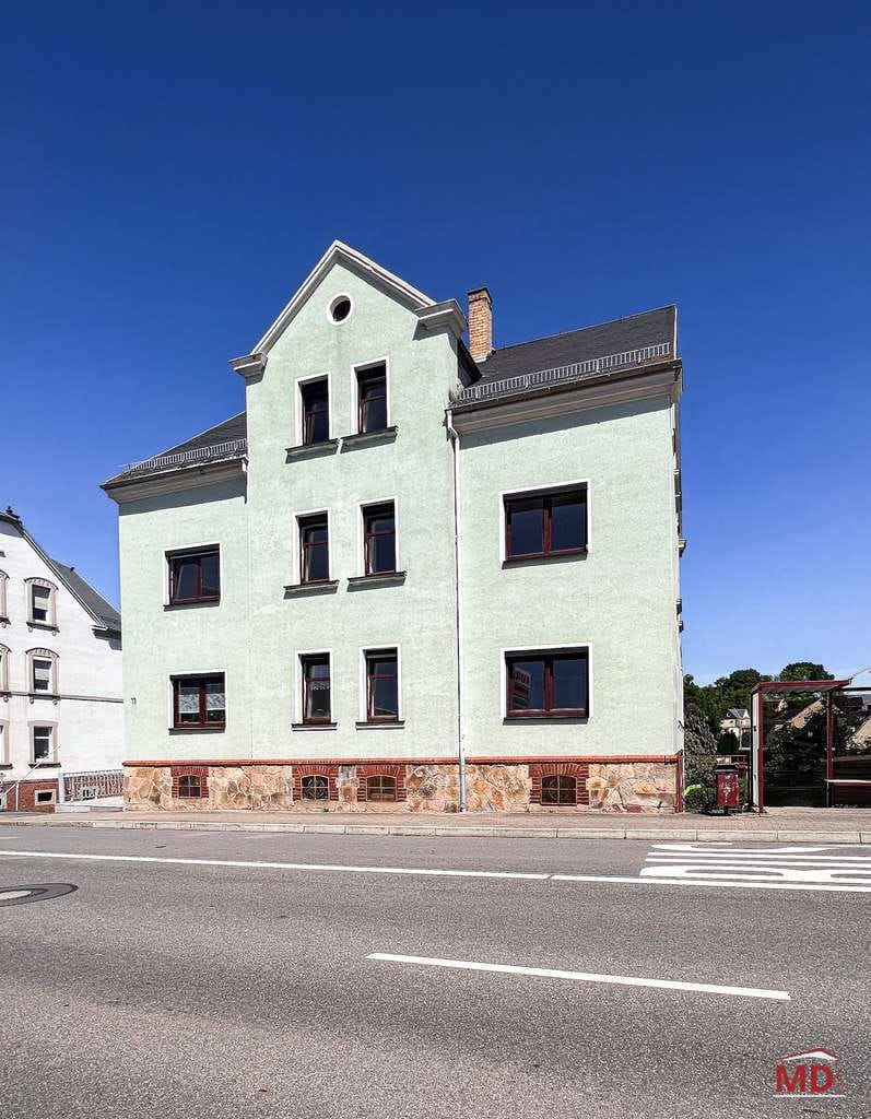 Immobilie in Oelsnitz/Erzgeb. - Gepflegtes ruhiges Mehrfamilienhaus in zentraler Lage - Bild 0