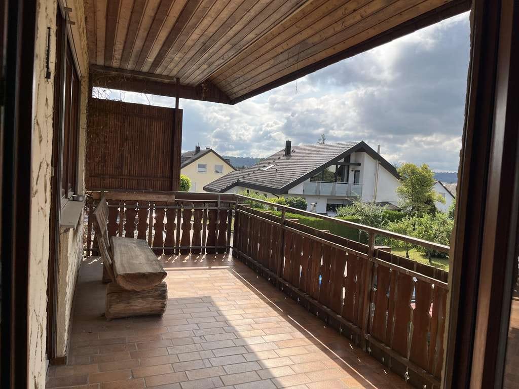 Immobilie in Adelmannsfelden - Einfamilienhaus mit Einliegerwohnung in ruhiger Wohnlage von Adelmannsfelden - Bild 2