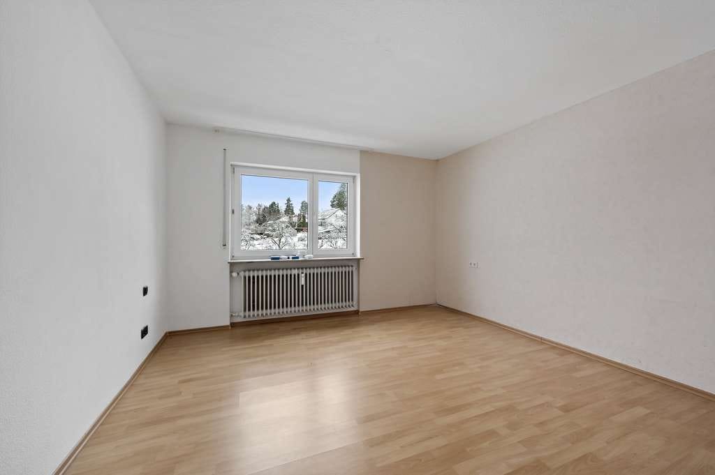 Immobilie in Winterlingen - 4 Zimmer - ideal geplant - fast einzugsbereit - Bild 2
