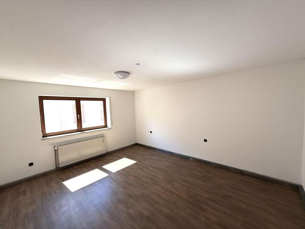 Immobilie in Ansbach - 3-Familienhaus in Ansbach-Schalkhausen - leerstehend, sofort bezugsfrei - Bild 2