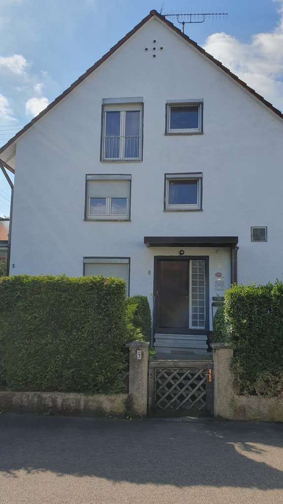Immobilie in Sersheim - 3-Familien-Doppelhaushälfte in zentraler Lage - Bild 1