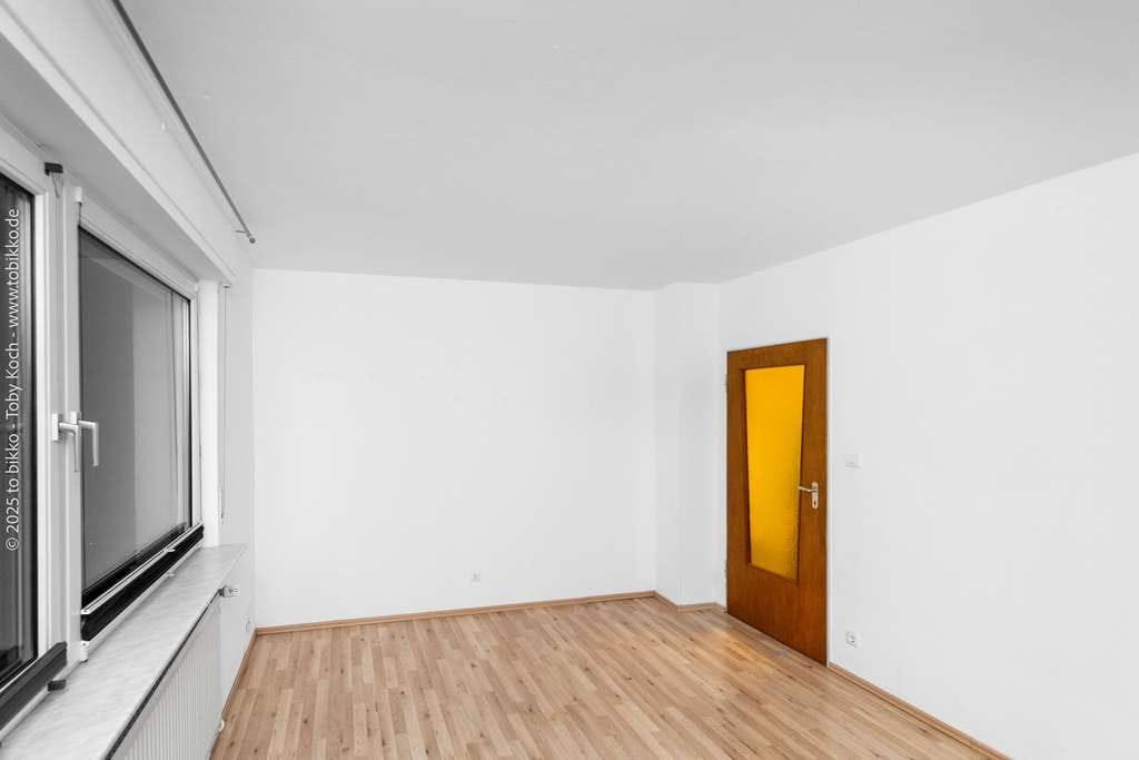Immobilie in Langen - Vielseitiges Renditeobjekt: Gepflegtes Mehrgenerationenhaus mit drei Wohneinheiten und Ausbaureserve - Bild 1