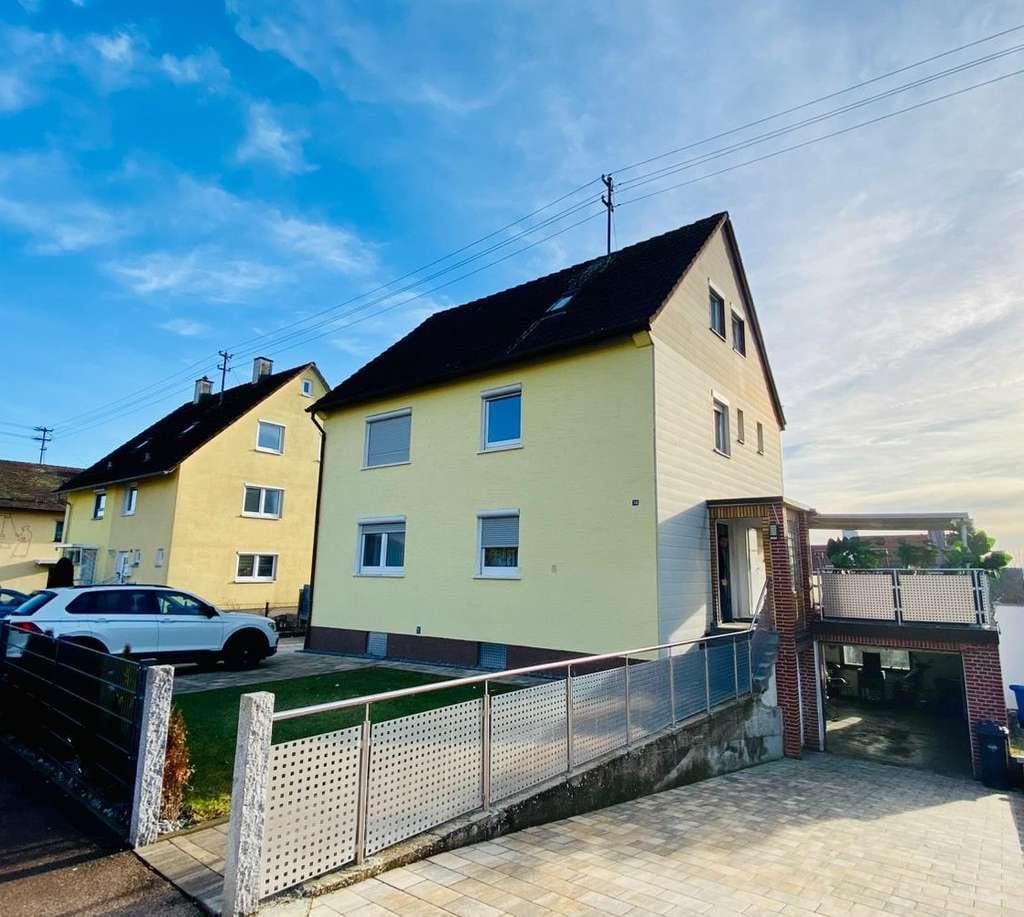 Immobilie in Ellwangen (Jagst) - Modernisiertes Wohnhaus (185 m² Wfl.) als Ein- oder MFH nutzbar, in beliebter, ruhiger Ellw. Lage - Bild 3