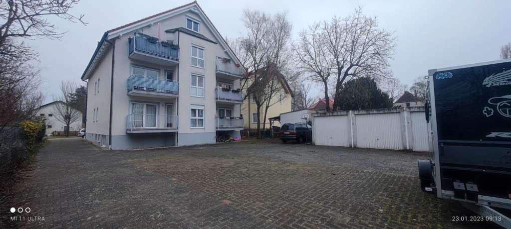 Immobilie in Eichwalde - Bezugsfreie, große 3 Zimmer-Souterrain-Wohnung, Einbauküche, auch als stilles Teilgewerbe geeignet - Bild 3