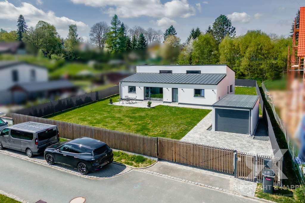 Immobilie in Waidhaus - Stilvoller Bungalow mit weitläufigem Grundstück - Bild 0