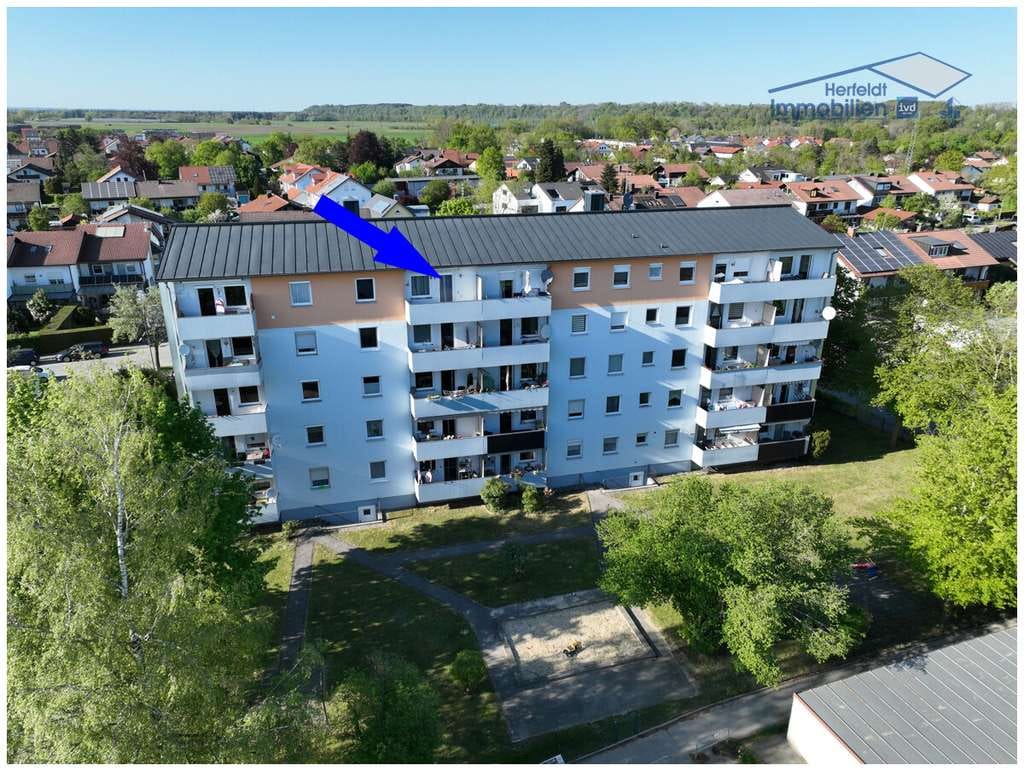 Immobilie in Kaufering - Ganz oben über den Dächern: Stilvoll renovierte 3-Zimmer-ETW mit Südbalkon & Stellplatz - bezugsfrei - Bild 1