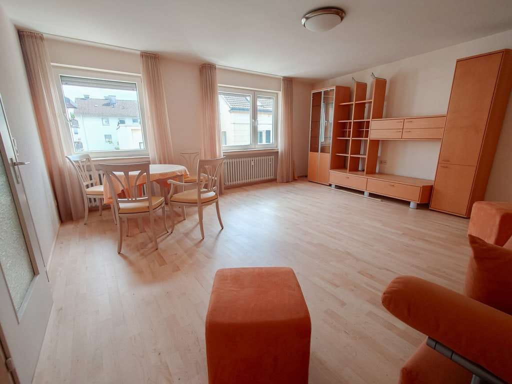 Immobilie in Königswinter - Großzügig geschnittenes Appartement in gepflegtem Mehrfamilienhaus mit Aufzug in Königswinter - Bild 3